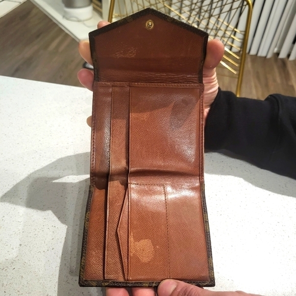 Louis Vuitton | Elise Wallet - Picture 7 of 9